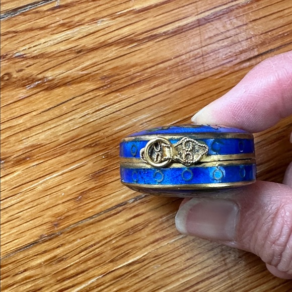 Vintage Cloisonné Pill Box Pendant Locket - Picture 3 of 6